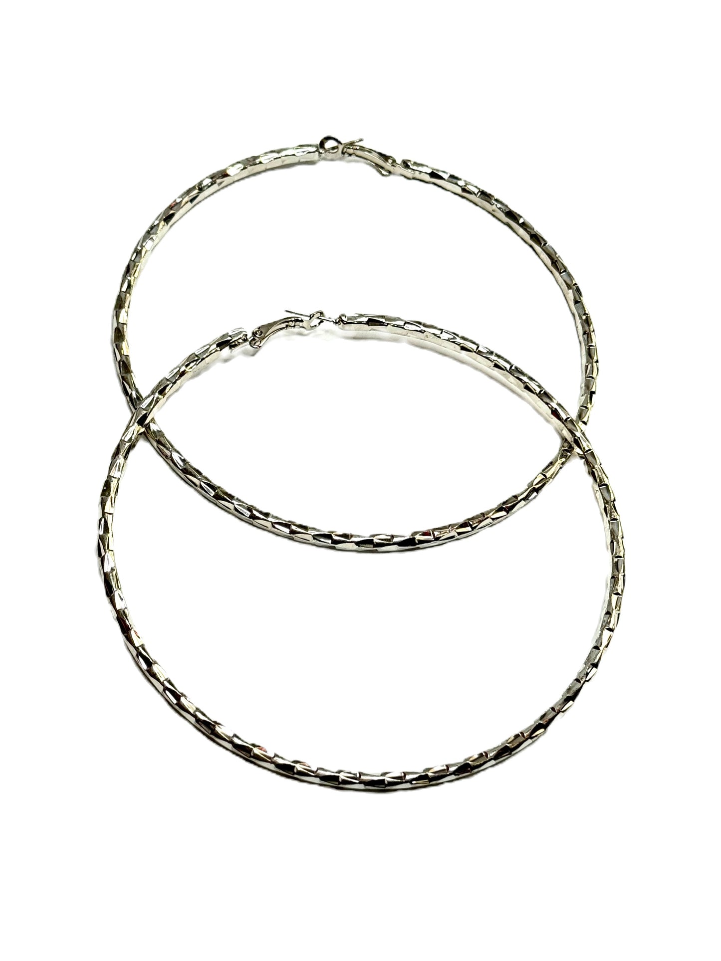 Large Geometric Hoops